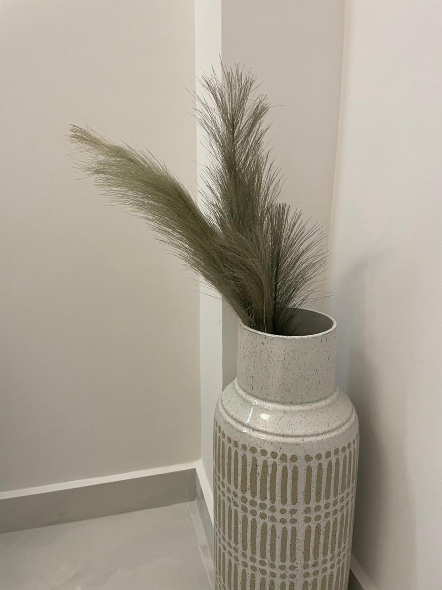 Apartment White *